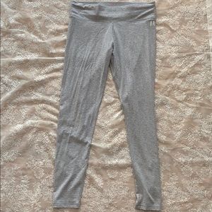 🍑Victoria’s Secret mid rise legging🍑